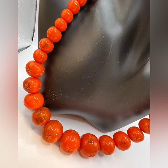 Splendette Dark Burnt Orange Marbled Beaded Vintage Style Necklace - Picture 2 of 4